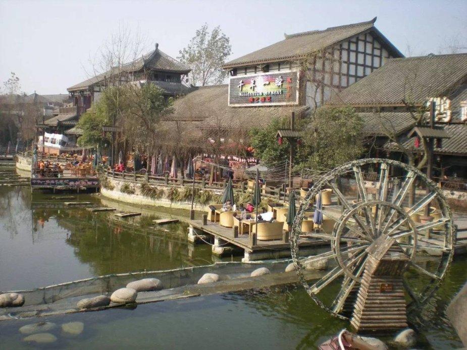 小魔仙跳舞